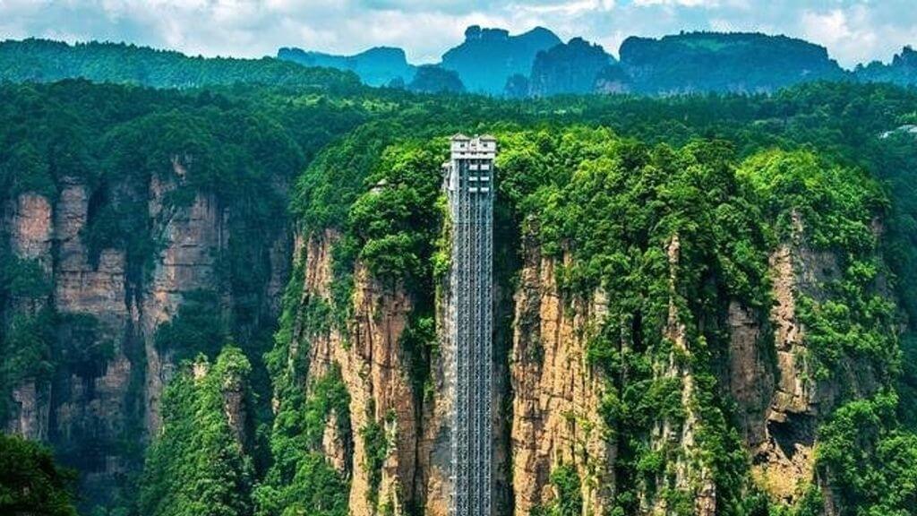 Trải nghiệm thang máy ngoài trời Bách Long Thiên
