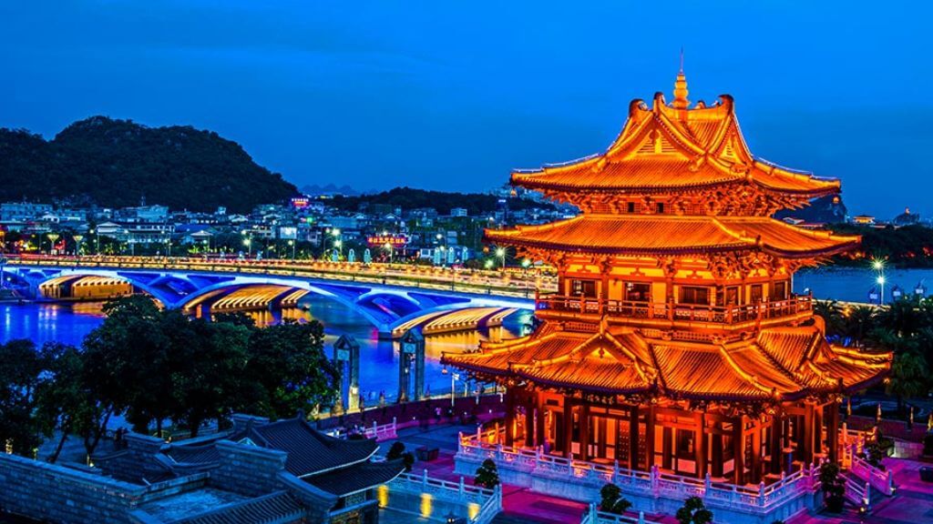 Check in tại Lầu Tiêu Dao thành phố Quế Lâm