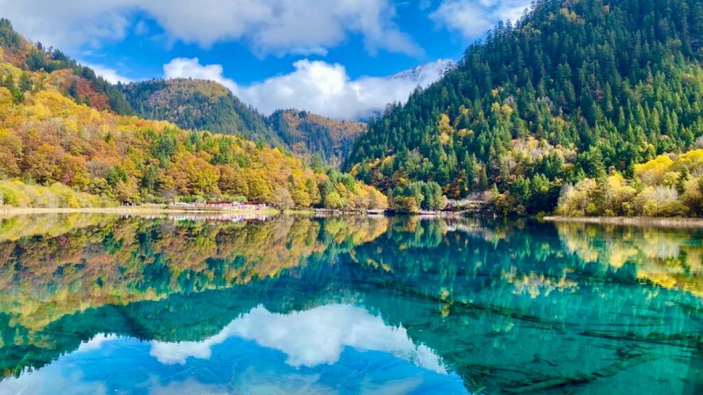 Cửu Trại Câu được mệnh danh là “Thiên đường nơi hạ giới”