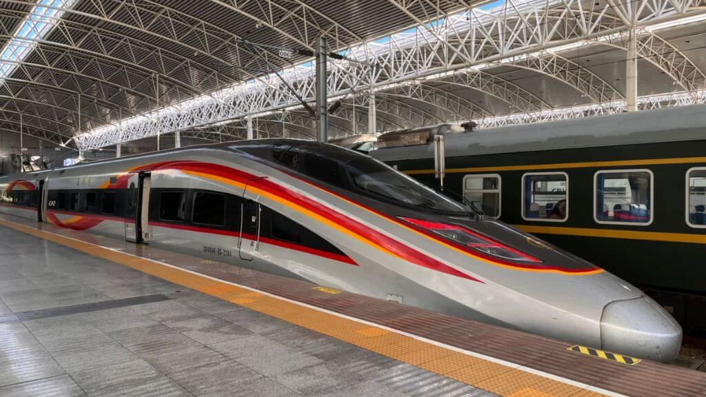 Trải nghiệm tàu siêu tốc chặng Tô Châu – Bắc Kinh với vận tốc lên đến 300km h