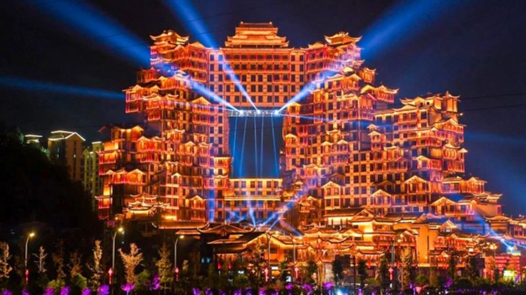 72 kỳ lầu như một dòng chảy bất tận của văn hóa và lịch sử