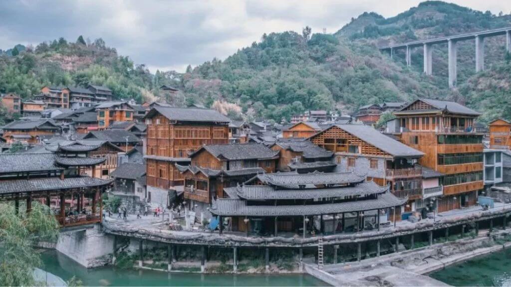 Miêu trại Morong là một trong những ngôi làng cổ lớn nhất của người Miêu tại Trung Quốc