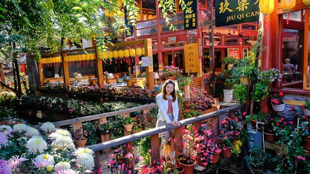 Quý khách tự do tham quan Lệ Giang