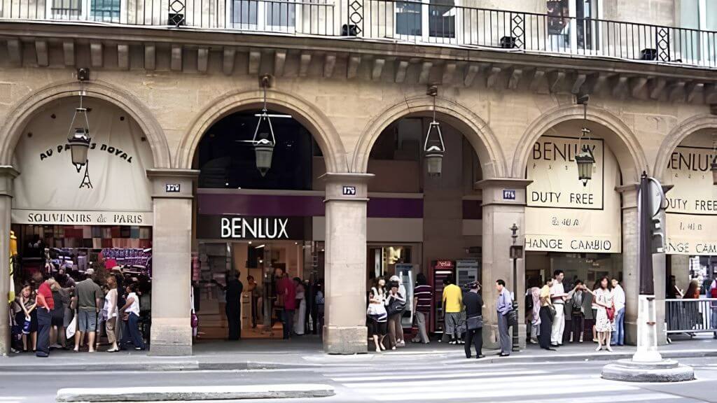 Benlux - Điểm mua sắm nổi bật với các sản phẩm đến từ nhiều thương hiệu quốc tế
