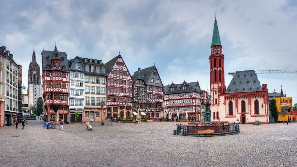 Nét đẹp cổ kính, thơ mộng của thành phố Frankfurt