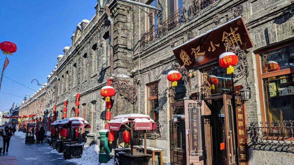 Phố đi bộ Trung Ương - Tuyến phố nổi tiếng với những công trình kiến trúc mang phong cách châu Âu.