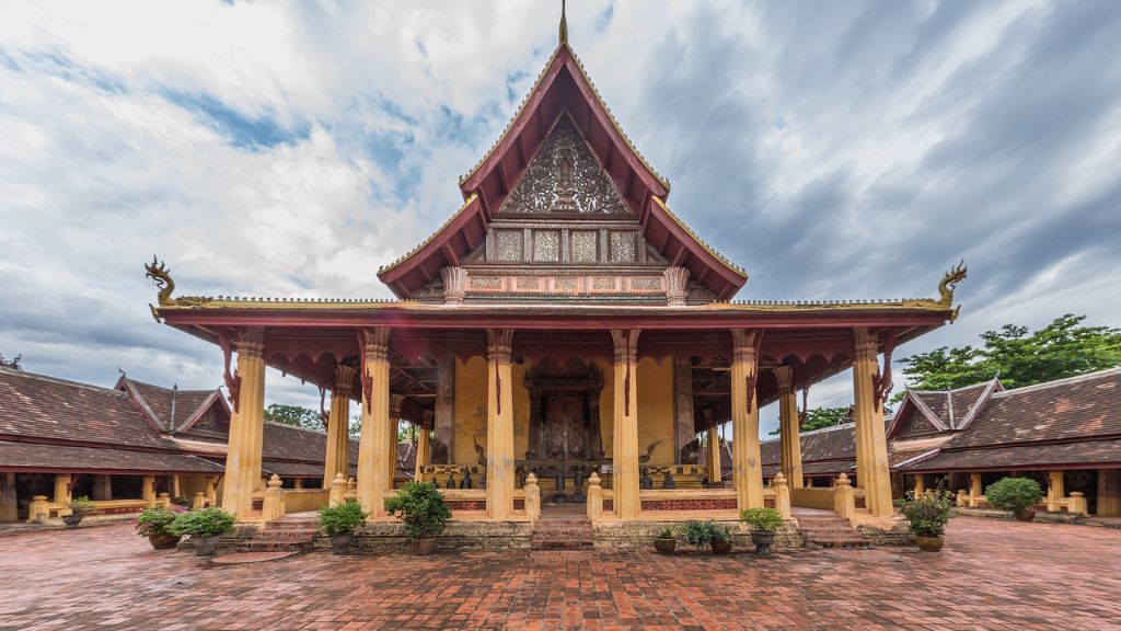 Chùa Wat Sisaket lưu giữu nhiều tượng Phật nhất Lào