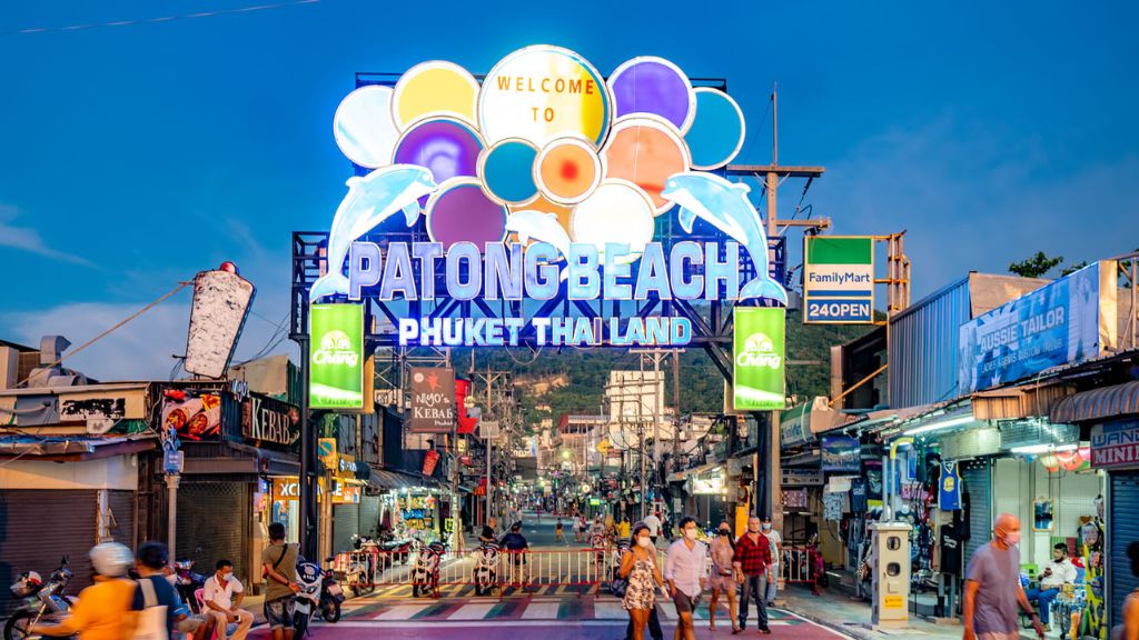 Khám phá Phố đi bộ Patong Walking Street