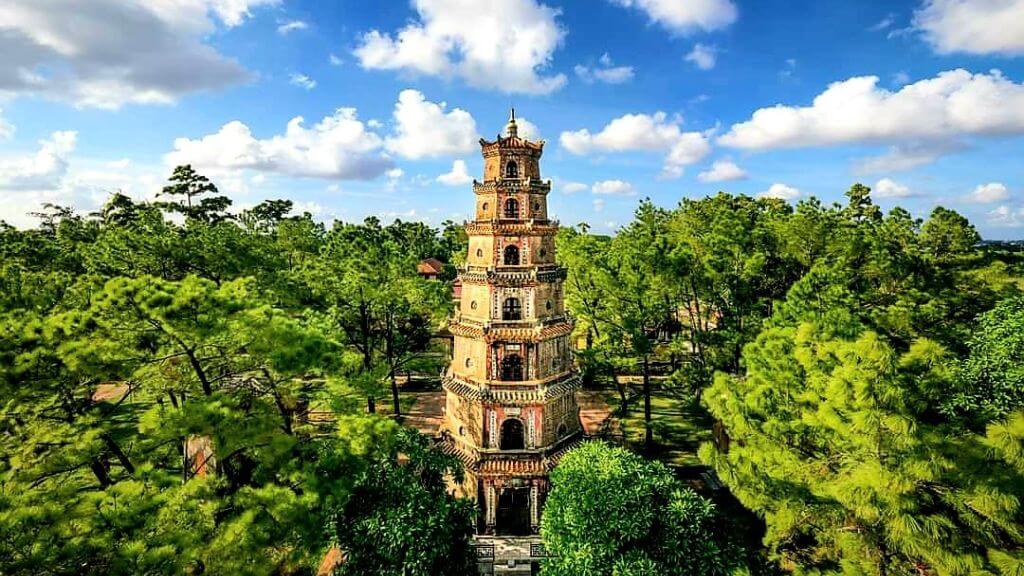 Chùa Thiên Mụ Huế - Điểm tham quan linh thiêng 400 năm tuổi