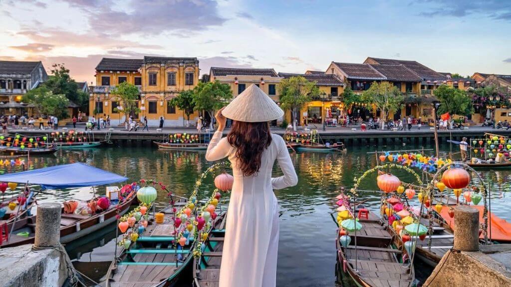 Check - in phố cổ Hội An