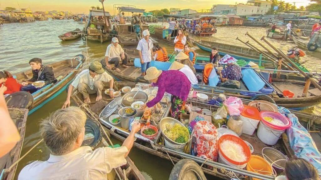 cảm nhận thực sự cuộc sống miền sông nước tại Chợ Nổi Cái Răng