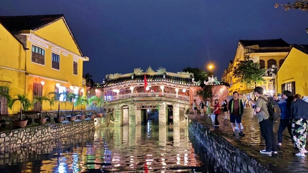 Khám phá Phố Cổ Hội An về đêm