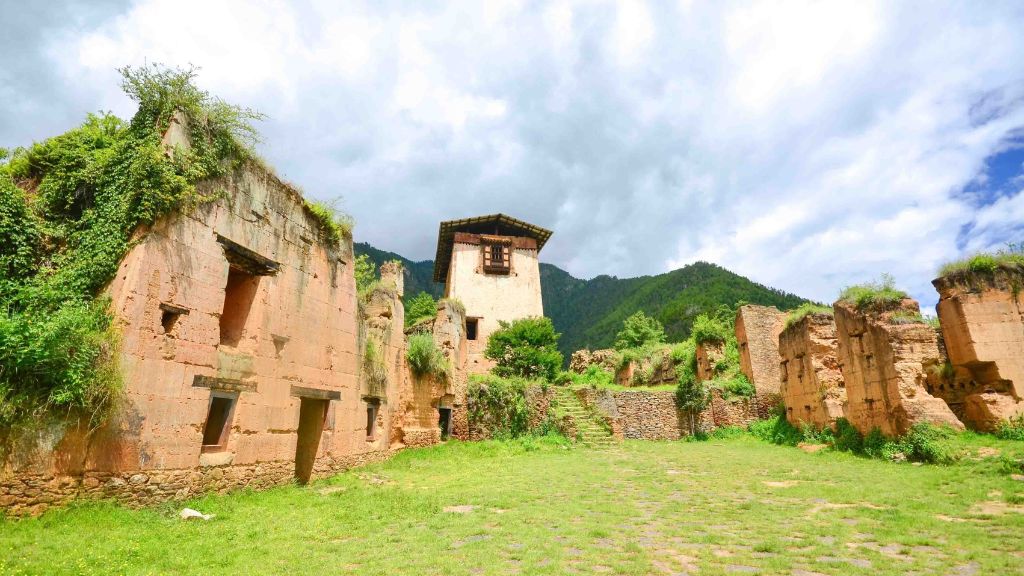 Tham quan Dzong Drugyel lịch sử