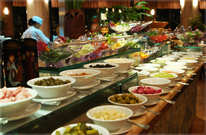 Buffet đa dạng các món ăn