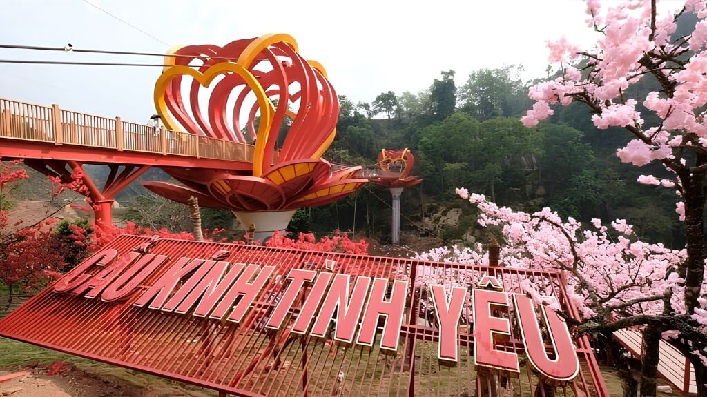 Cầu Kính Tình Yêu Mộc Châu