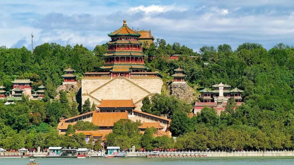 Toàn cảnh Di Hòa Viên