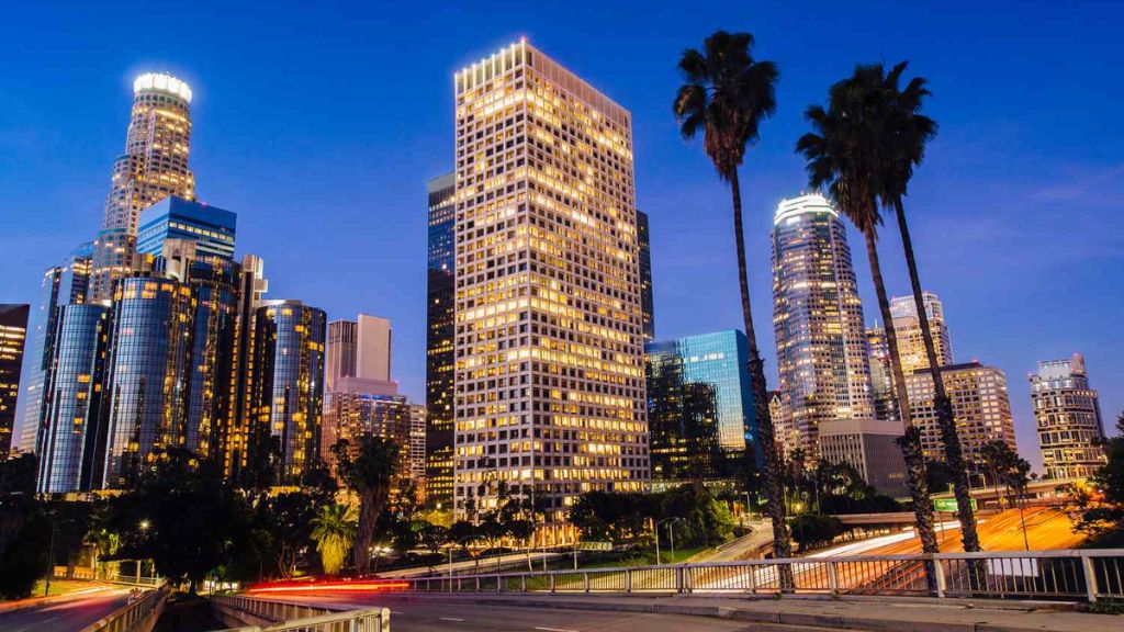 Thành phố Los Angeles lung linh về đêm