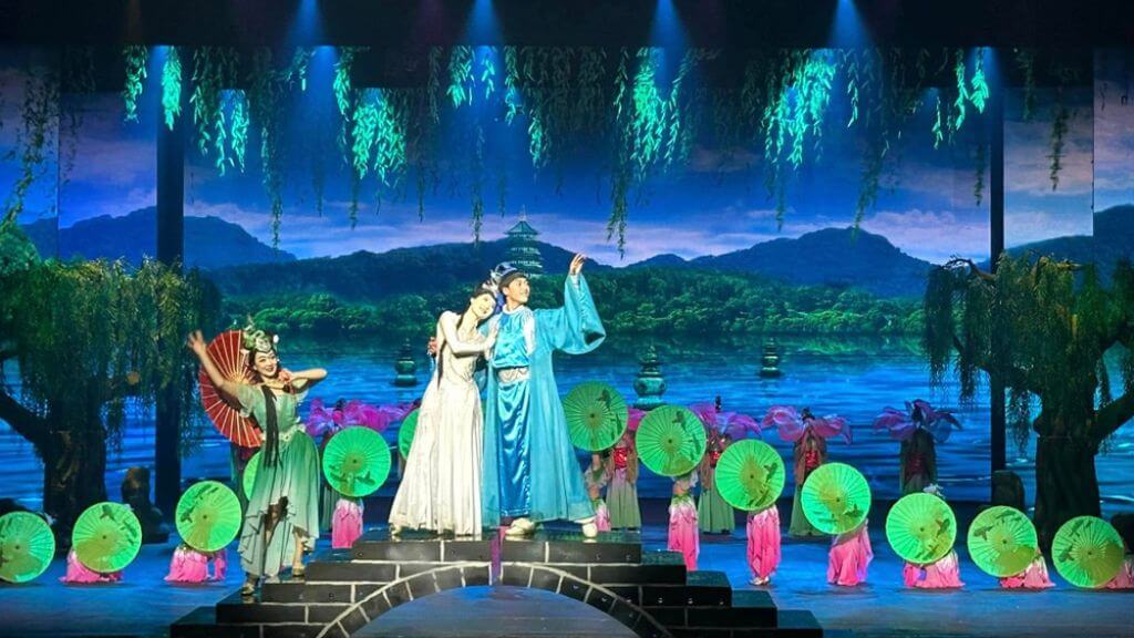 Đoàn có thể tự túc thưởng thức show Tống Thành Thiên Tình Cổ