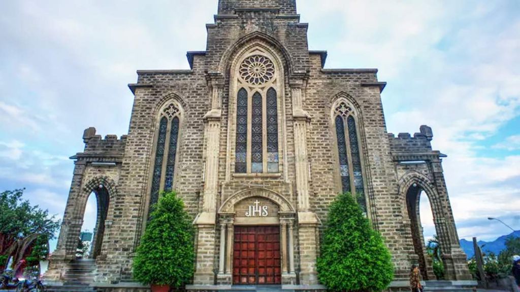 Nhà thờ Chánh Tòa Nha Trang uy nghiêm