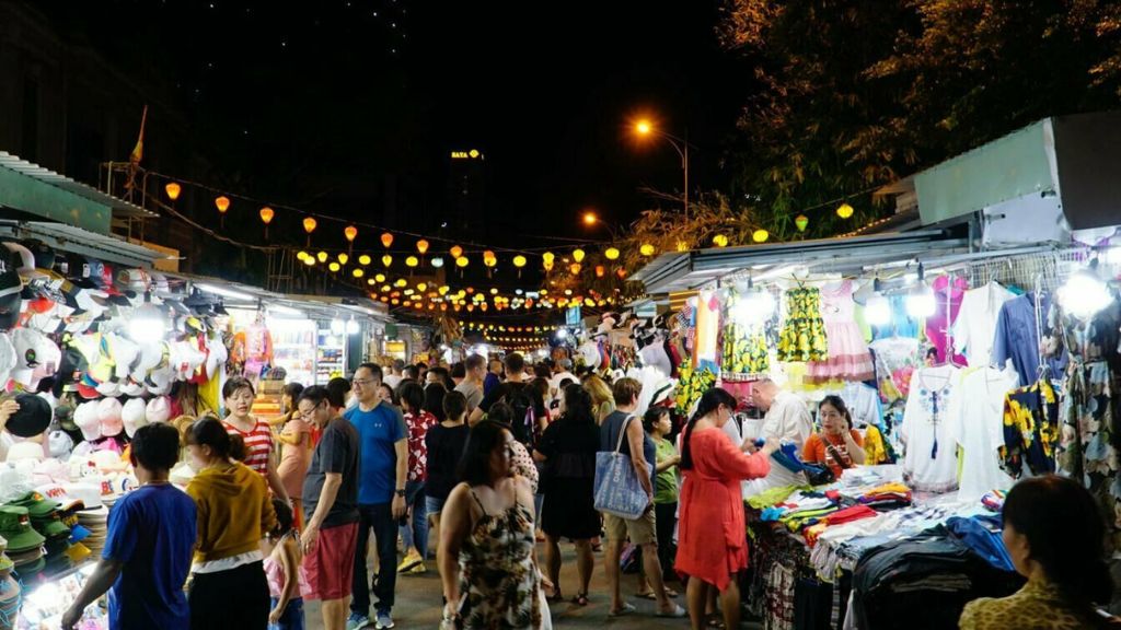 Khám phá khu chợ đêm Nha Trang