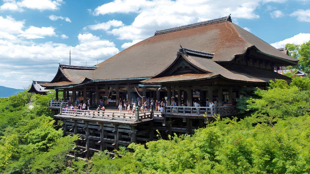 Chùa Thanh Thủy Kiyomizu dera – chạm vào bình yên giữa lưng chừng trời Kyoto