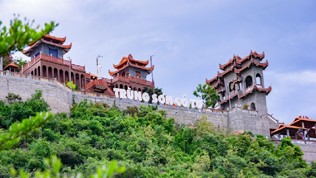 Trùng Sơn Cổ Tự