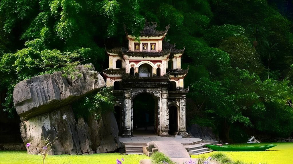 Chùa Bích Động - 