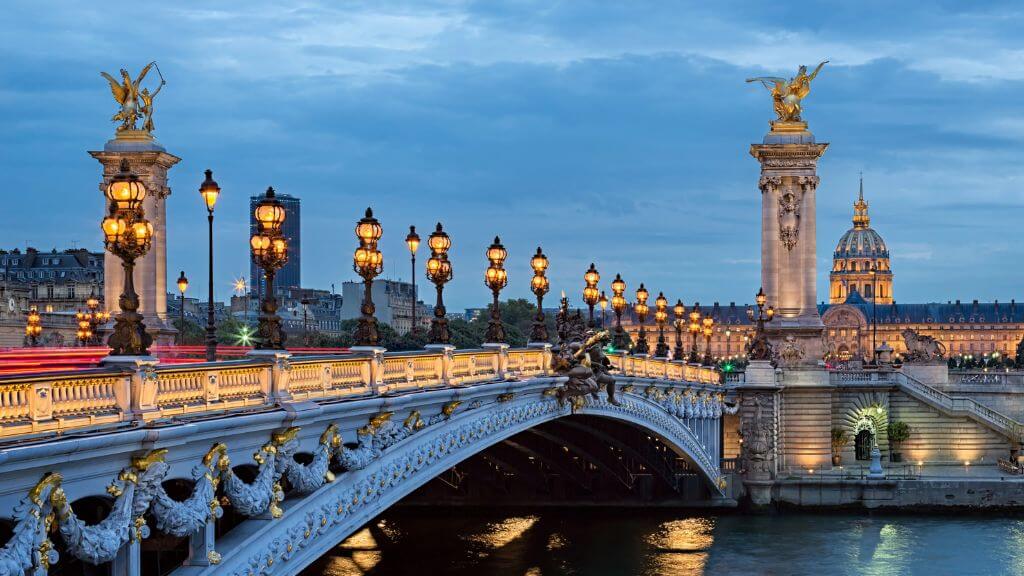 Cầu Alexandre III   Cây cầu tráng lệ nhất Paris