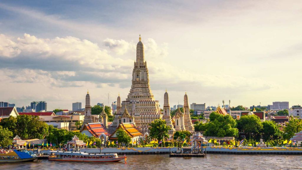 Dạo thuyền trên sông Chaophraya