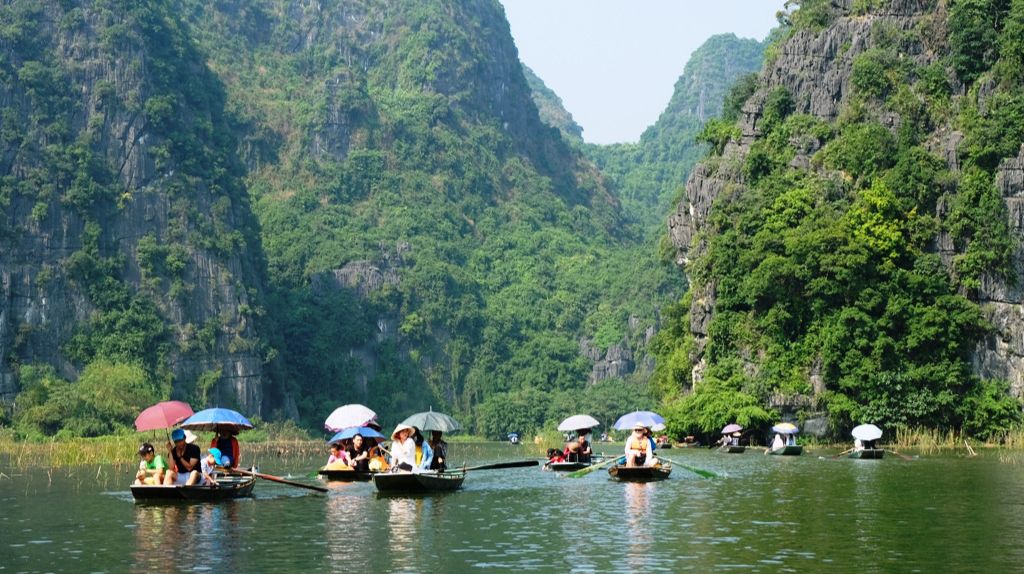 Thả mình xuôi dòng sông Ngô Đồng