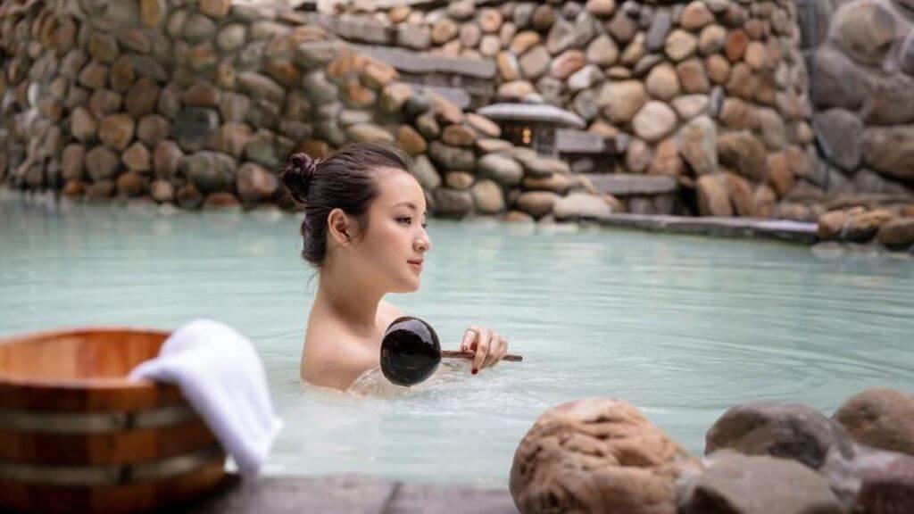 Trải nghiệm tắm Onsen thư giãn cơ thể
