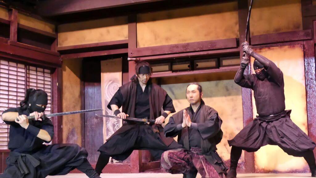 Màn trình diễn ninja bí ẩn nhanh nhẹn kịch tính
