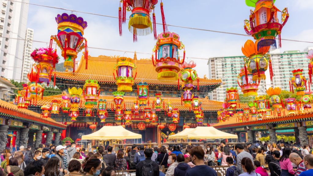 Chiêm bái chùa tại Hồng Kông dịp đầu năm