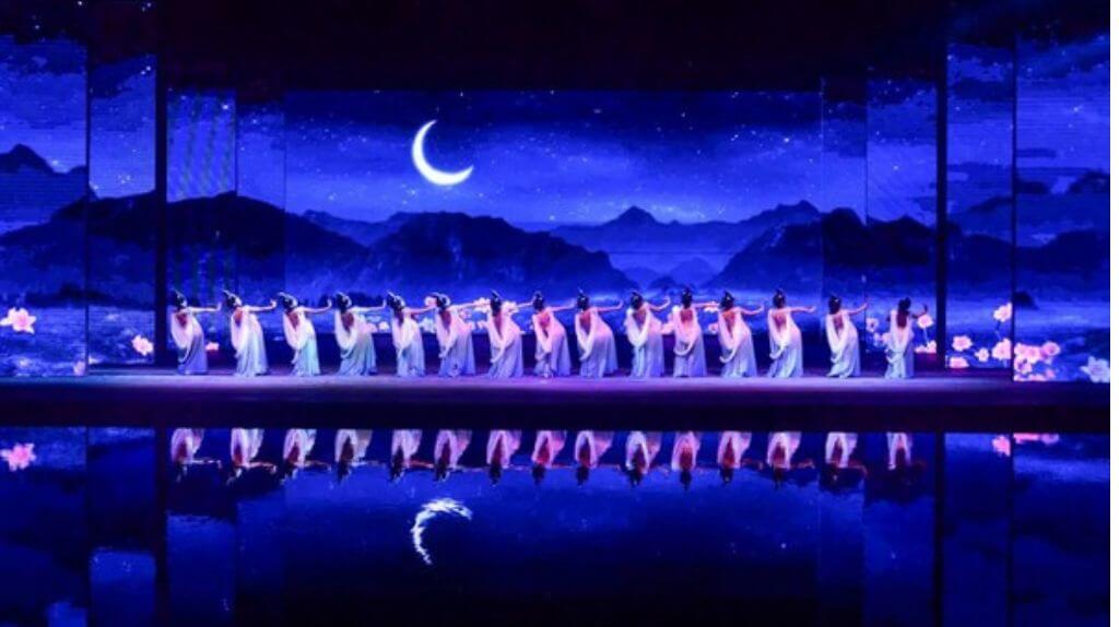 Show diễn thực tế Cửu Trại Câu Thiên Cổ Tìn