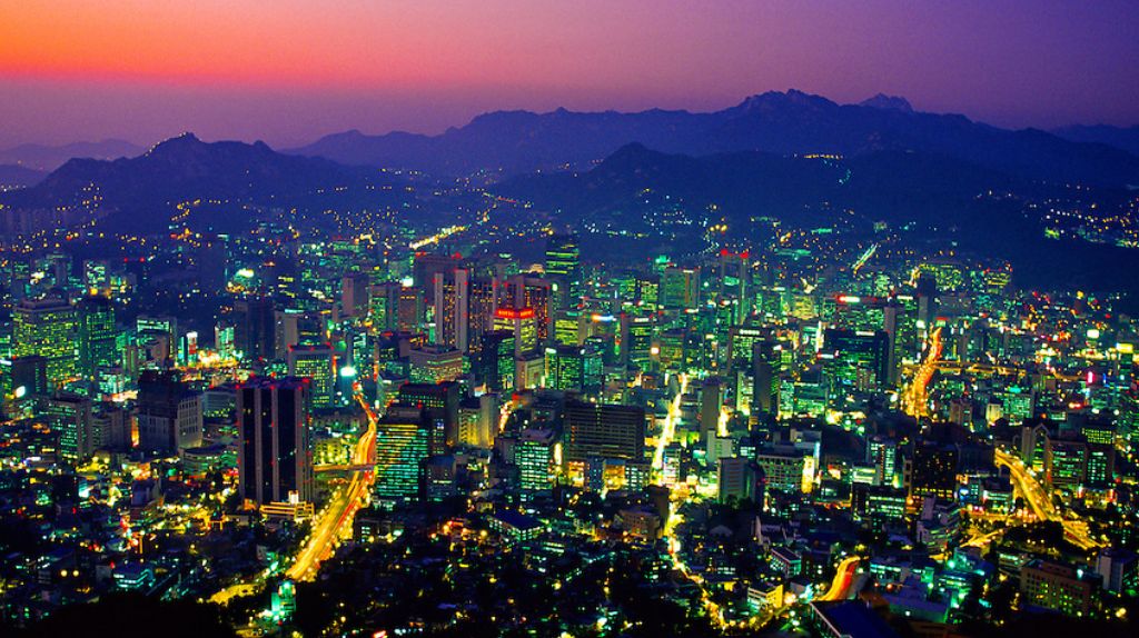 Checkin từ đỉnh tháp Namsan buổi đêm