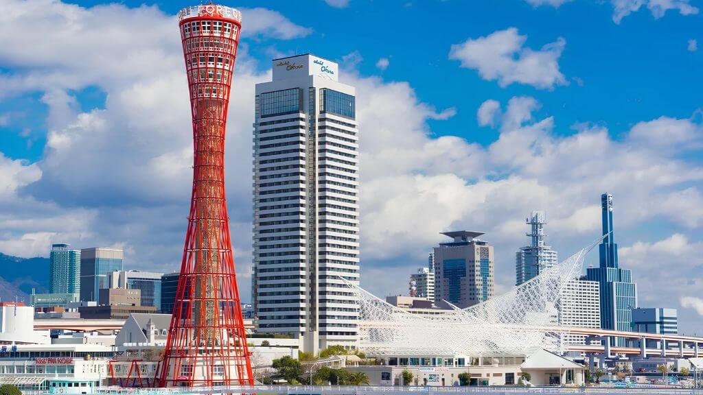 Tháp cảng Kobe Port Tower - biểu tượng thành phố Kobe