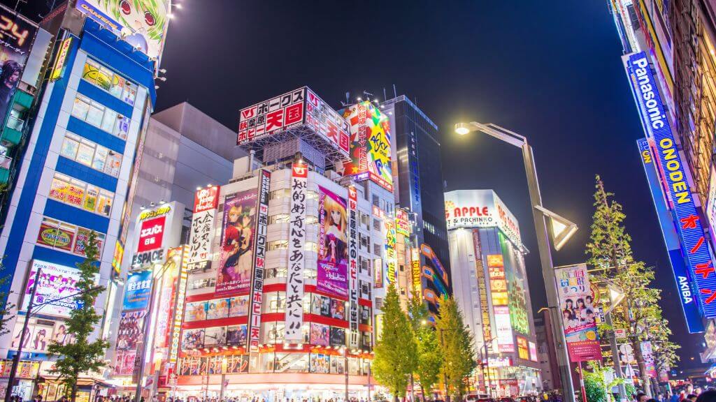 Phố điện tử Akihabara - Khu phố sôi động với những cửa hàng điện tử, anime, manga