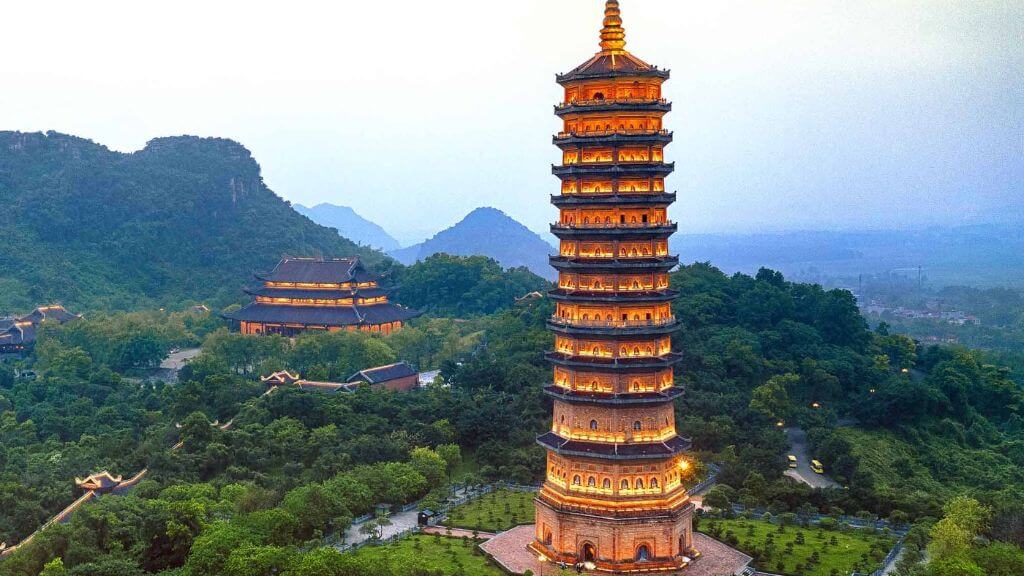 Bảo Tháp cao nhất châu Á tại chùa Bái Đính