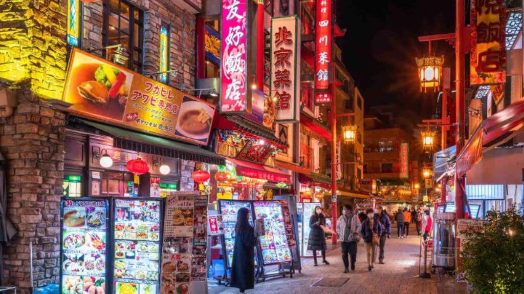 Khu phố người hoa Nankinmachi về đêm