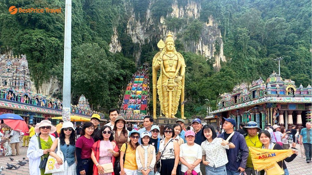 Chụp hình lưu niệm trong tour Singapore  Malaysia
