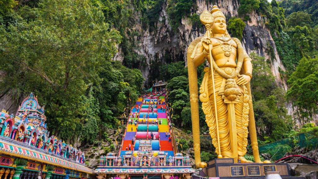 Động Batu thánh địa của cộng đồng Ấn Độ giáo