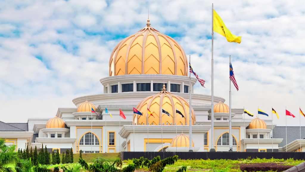 Tham quan Cung điện Hoàng Gia Kuala Lumpur