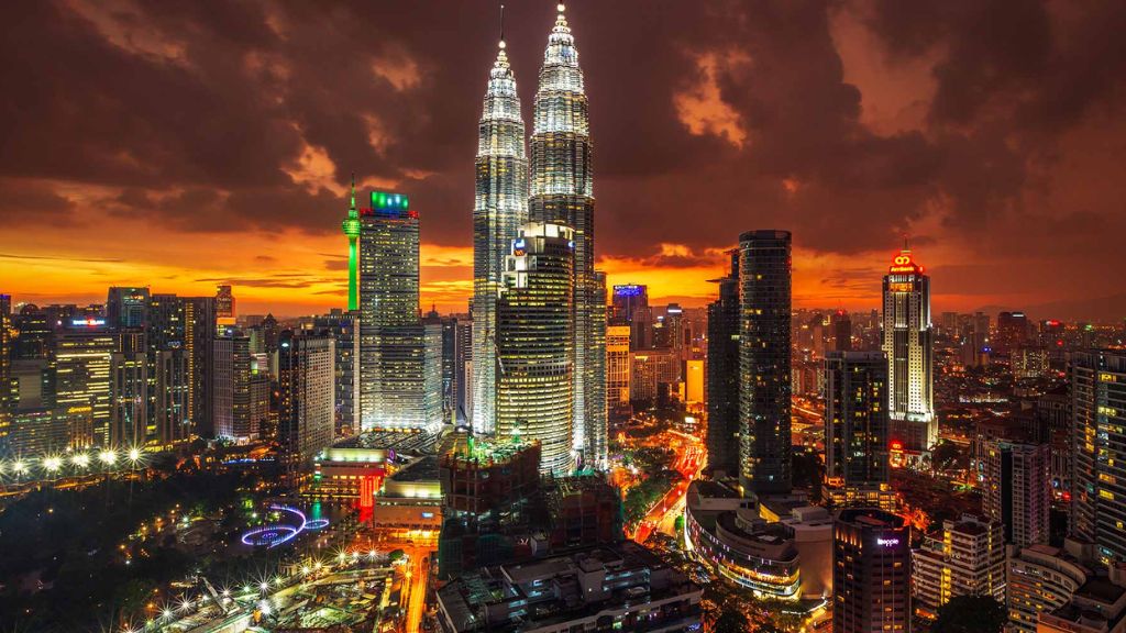 Tháp Đôi Petronas biểu tượng hiện đại bậc nhất của đất nước Malaysia