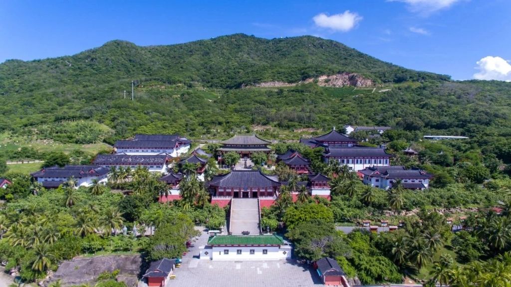 Ghé thăm Trung tâm Văn Hóa Phật Giáo Nam Sơn