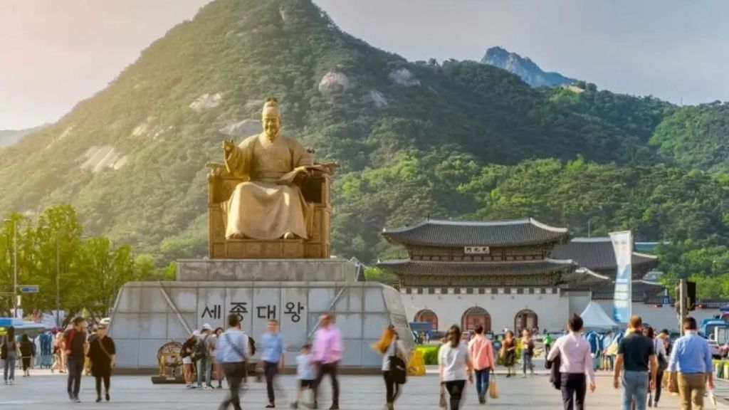 Tham quan Quảng trường Gwanghwamun