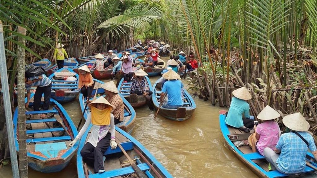 Khám phá sông nước miền Tây bằng xuồng ghe