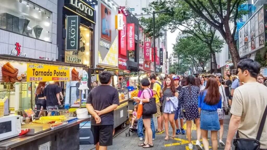 Du lịch Myeongdong con phố mua sắm xa hoa bậc nhất Hàn Quốc
