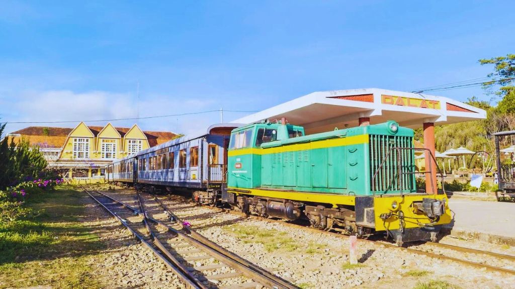 Chiêm ngưỡng Ga xe lửa Đà Lạt trong tour du lịch Nha Trang - Đà Lạt