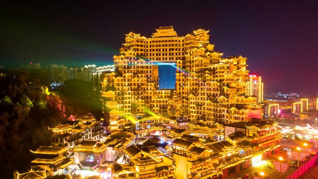 72 Kỳ Lầu - Tuyệt tác ánh sáng giữa đêm