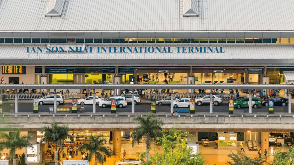 Quý khách hạ cánh xuống Sân bay quốc tế Tp Hồ Chí Minh